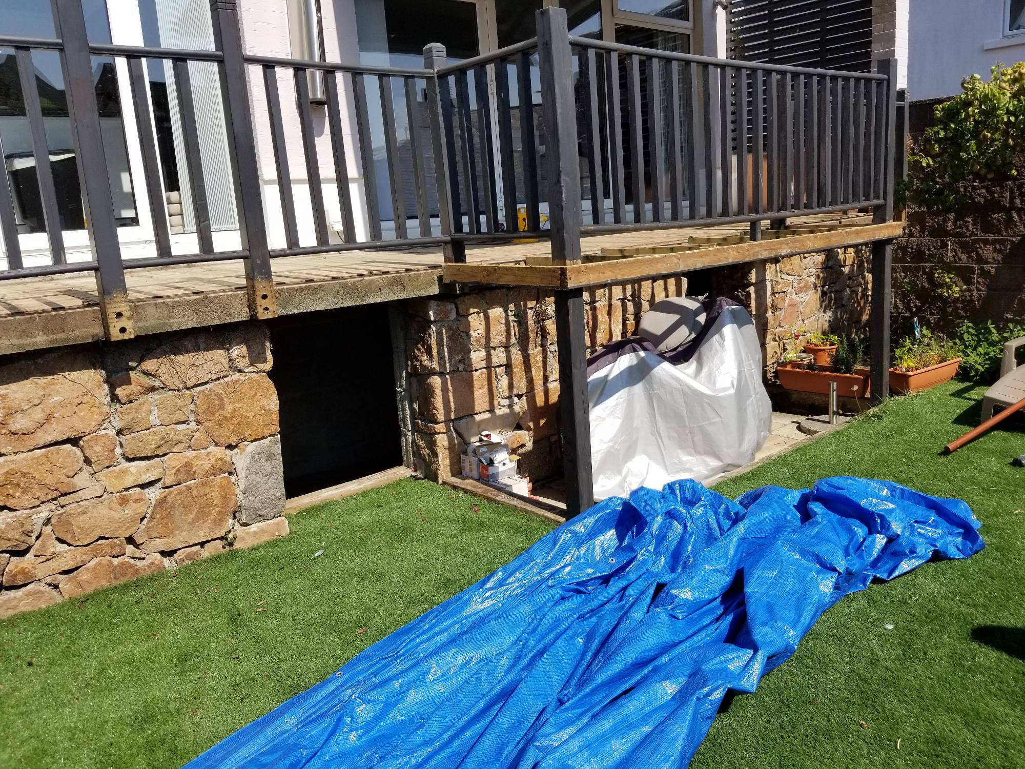 Deck structure during renovation